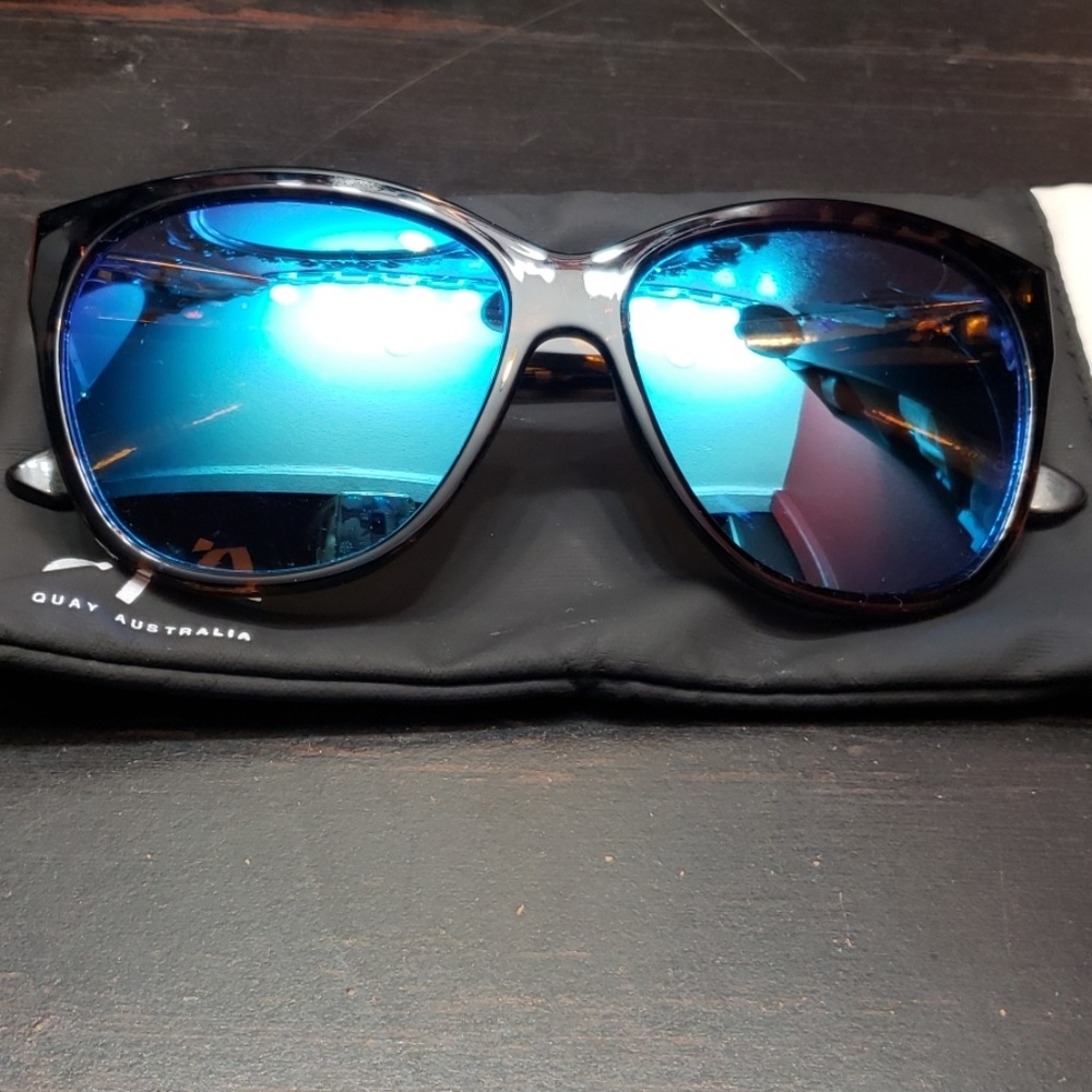 Quay Sunglasse